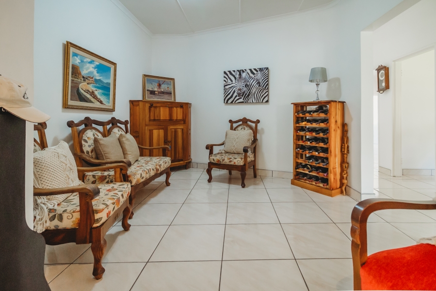 5 Bedroom Property for Sale in Heather Park Western Cape